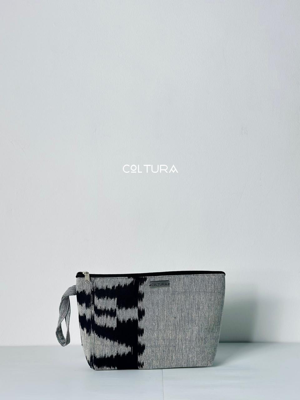 Sekar Pouch 11