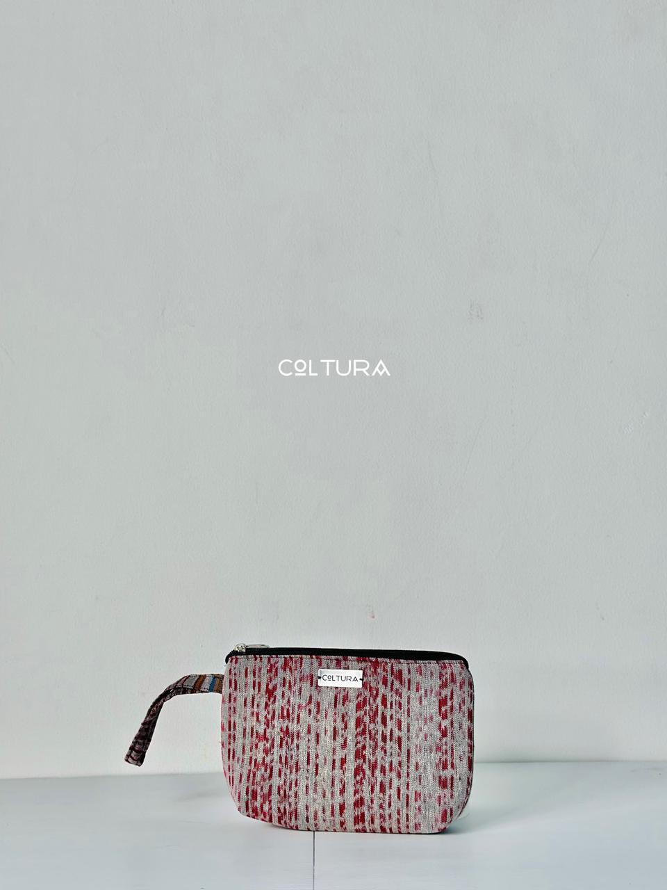 Laras Pouch 5
